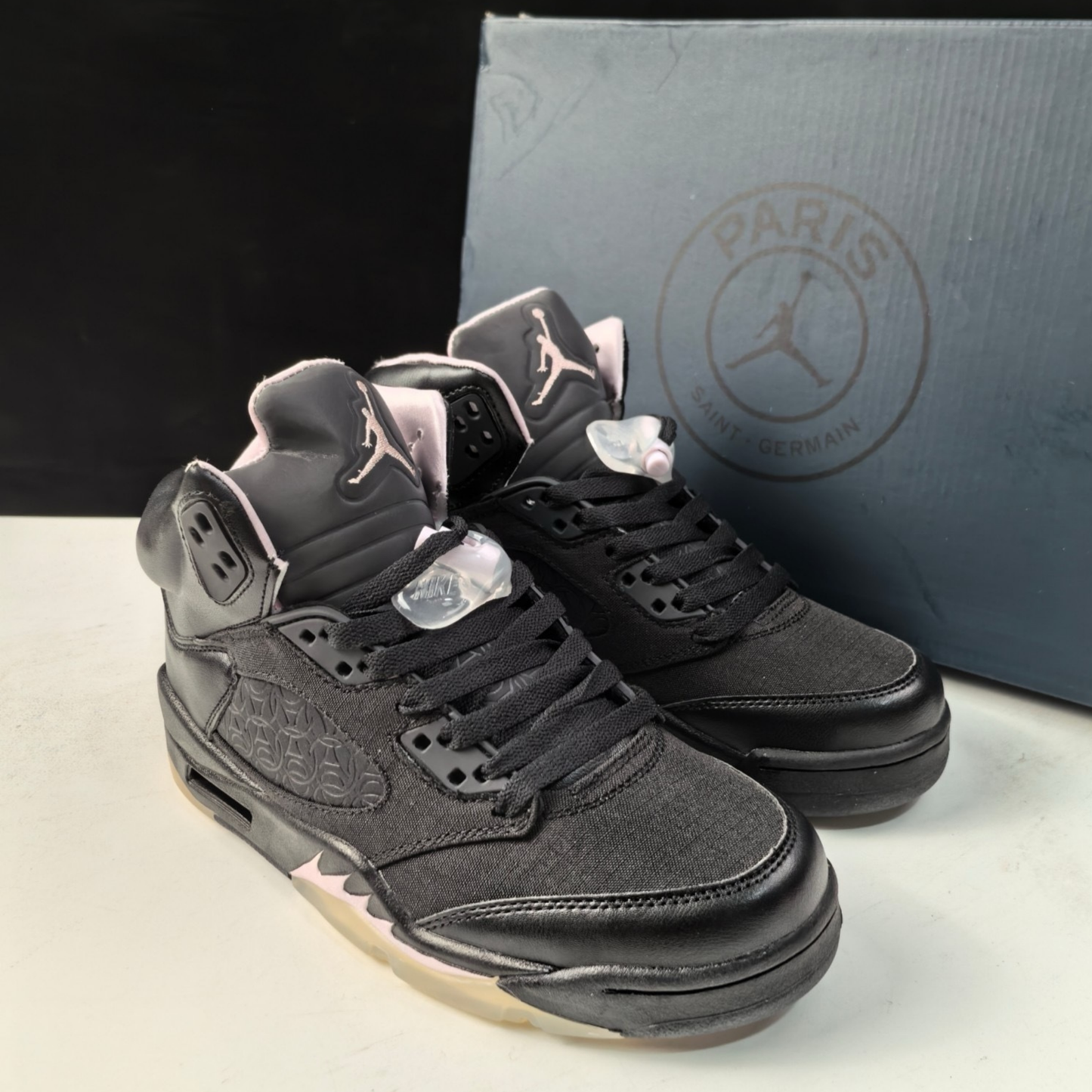 Air Jordan 5 - Off Noir