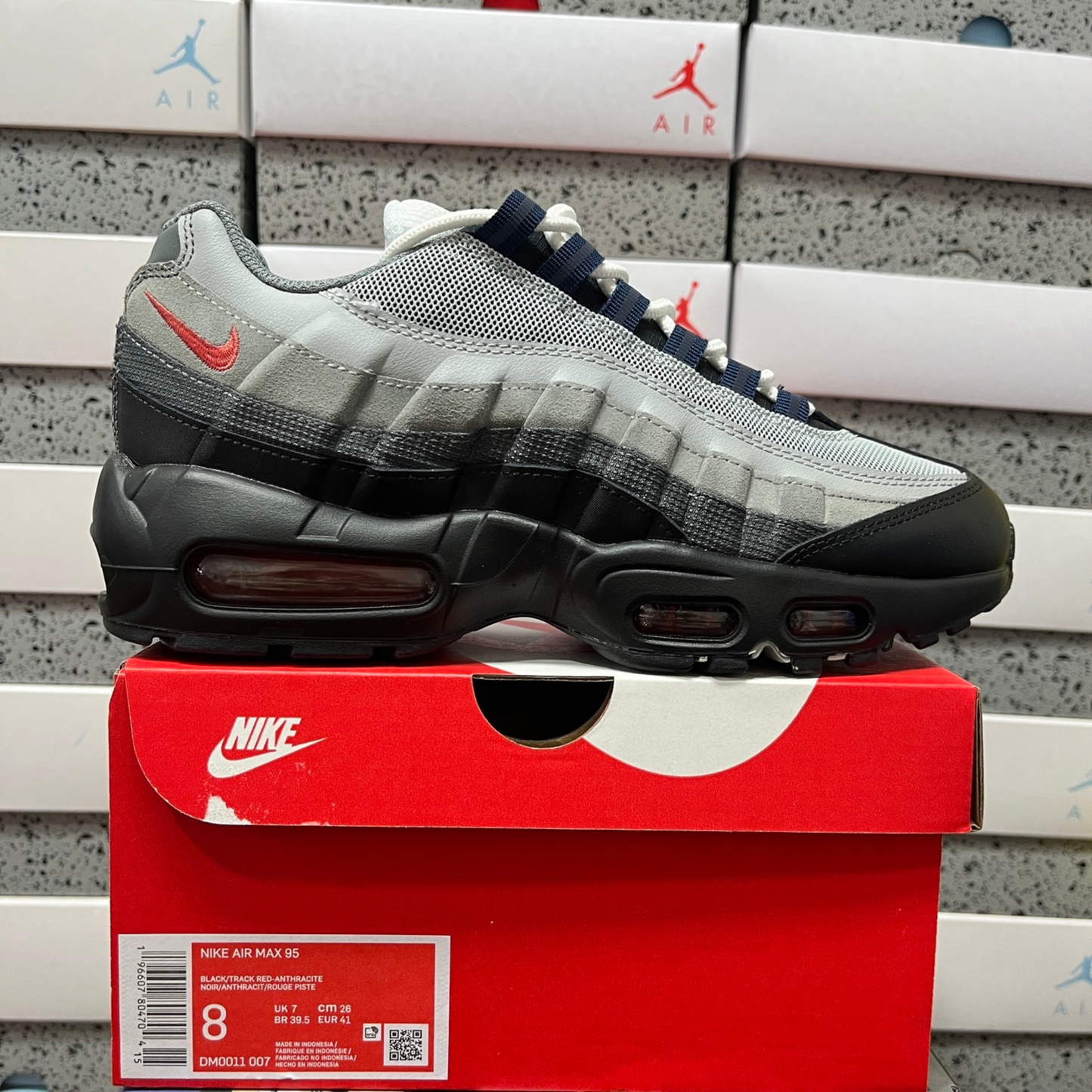 Air Max 95 - Smoke Grey Track Red