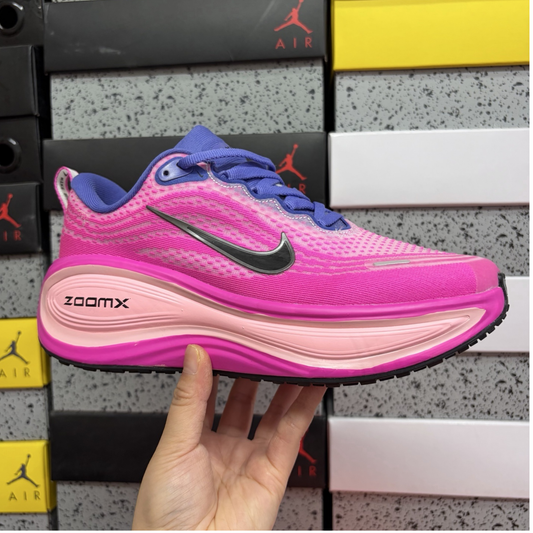 Nike Vomero Plus - Royal Pulse Fire Pink