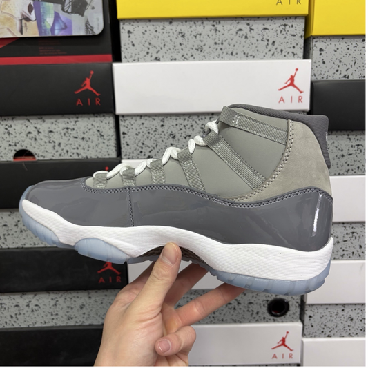 Air Jordan 11 Retro - Cool Grey