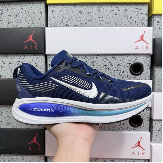 Nike Vomero 18 - Blue Void/Metallic Silver