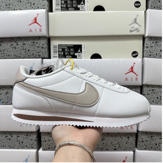 Nike Cortez - White Platinum Violet