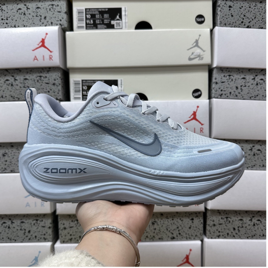 Nike Vomero Plus - Football Grey Ashen Slate