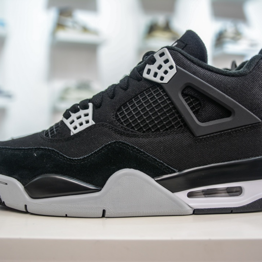Air Jordan 4 Retro SE - Black Canvas