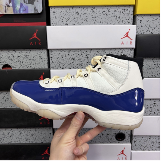 Air Jordan 11 Retro - Rare Air
