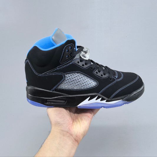Air Jordan 5 - Black Carolina