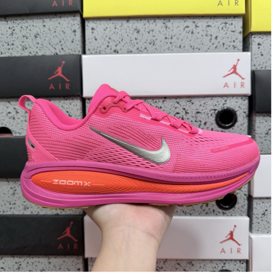 Nike Vomero 18 - Digital Pink/Hyper Orange