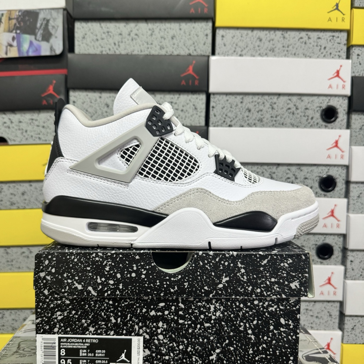 Air Jordan 4 Retro - Military Black