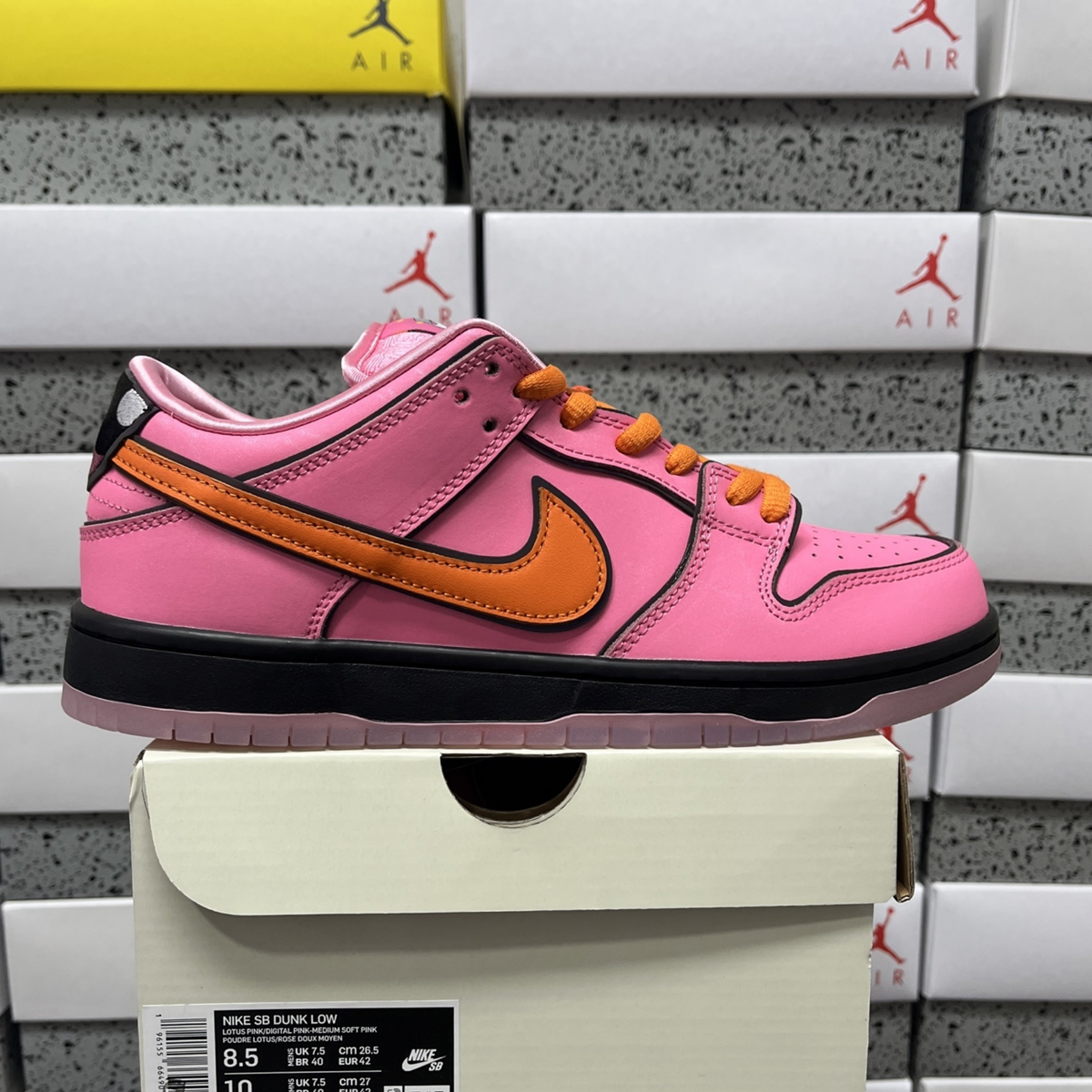 The Powerpuff Girls X Nike SB Dunk Low - Blossom