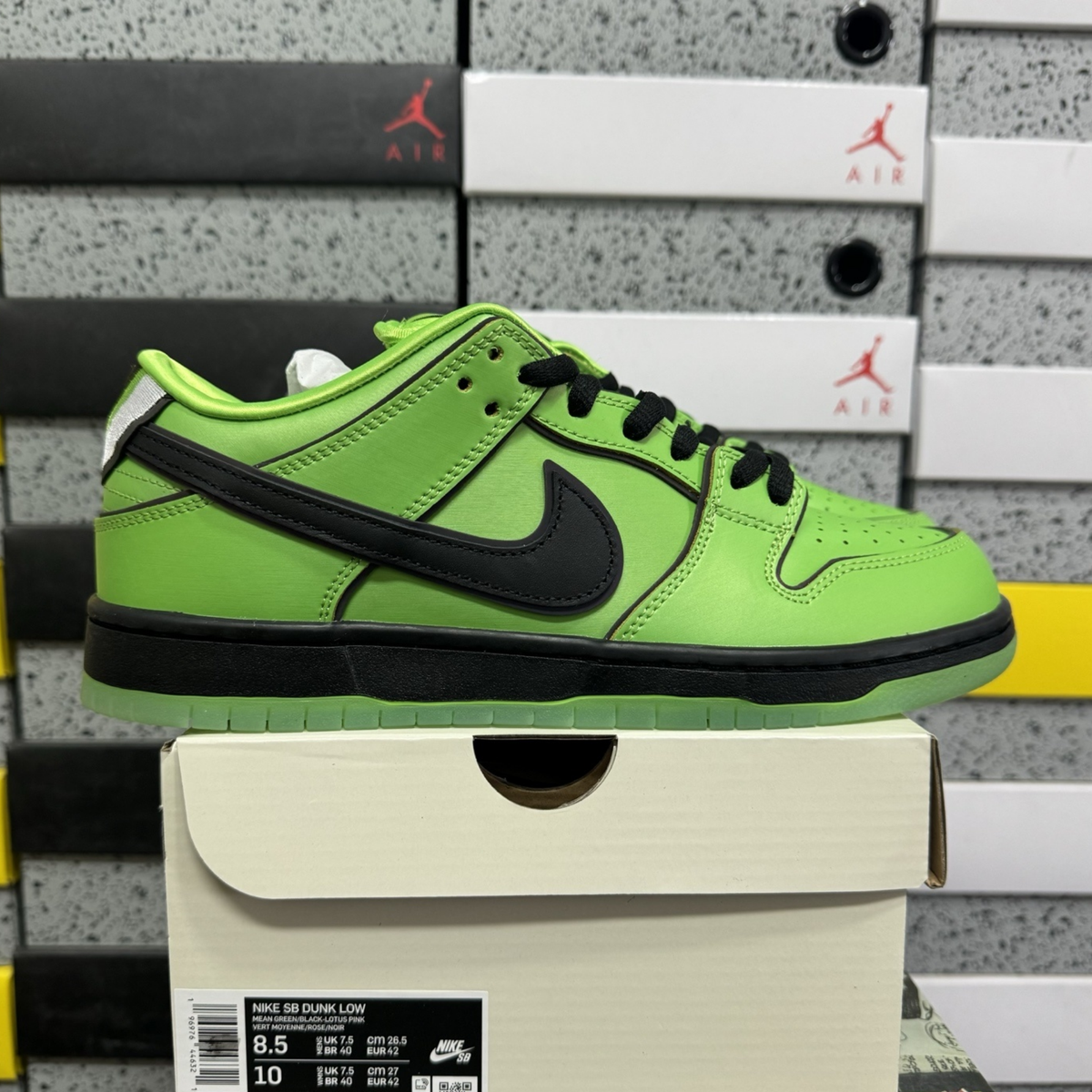 The Powerpuff Girls X Nike SB Dunk Low - Buttercup