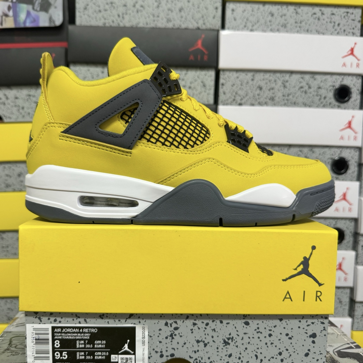 Air Jordan 4 Retro - Lightning
