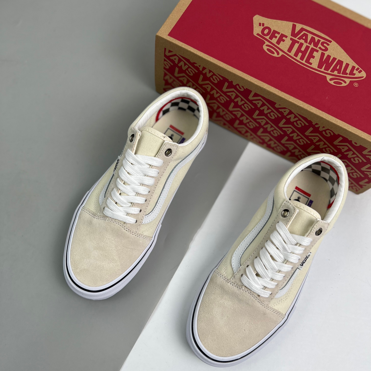 Palace x Vans Old Skool - Classic White
