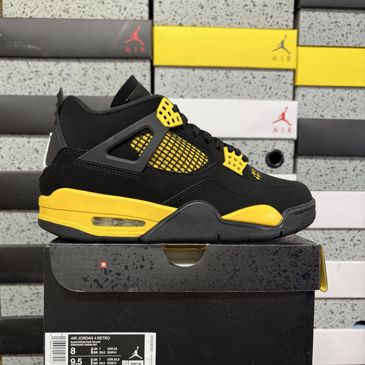 Air Jordan 4 Retro - Thunder