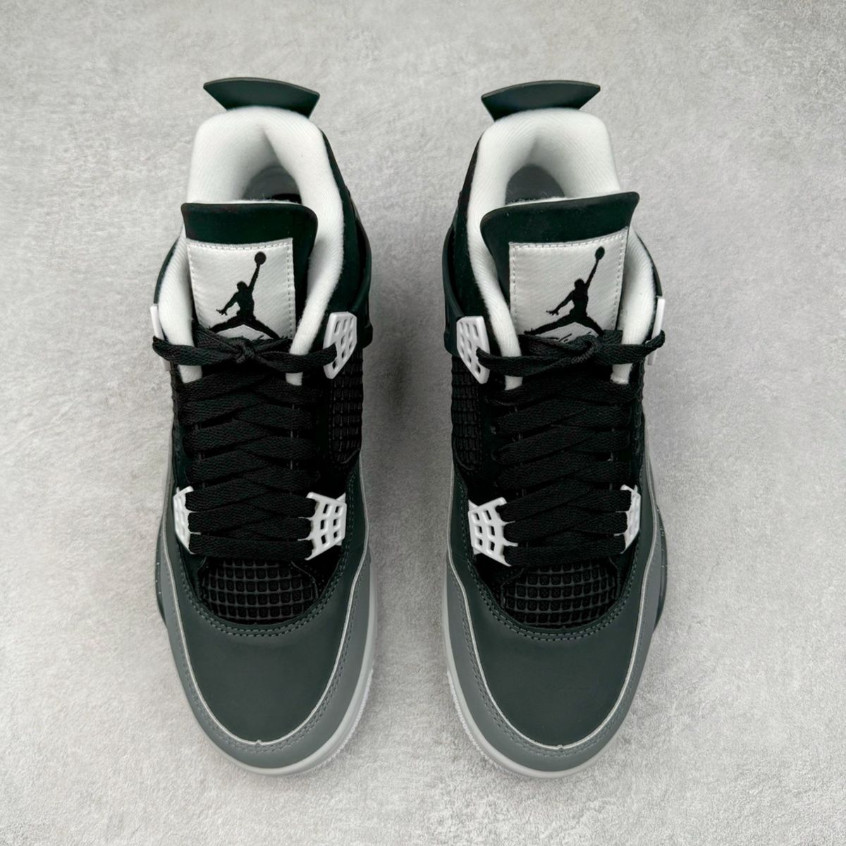 Air Jordan 4 Retro - Fear
