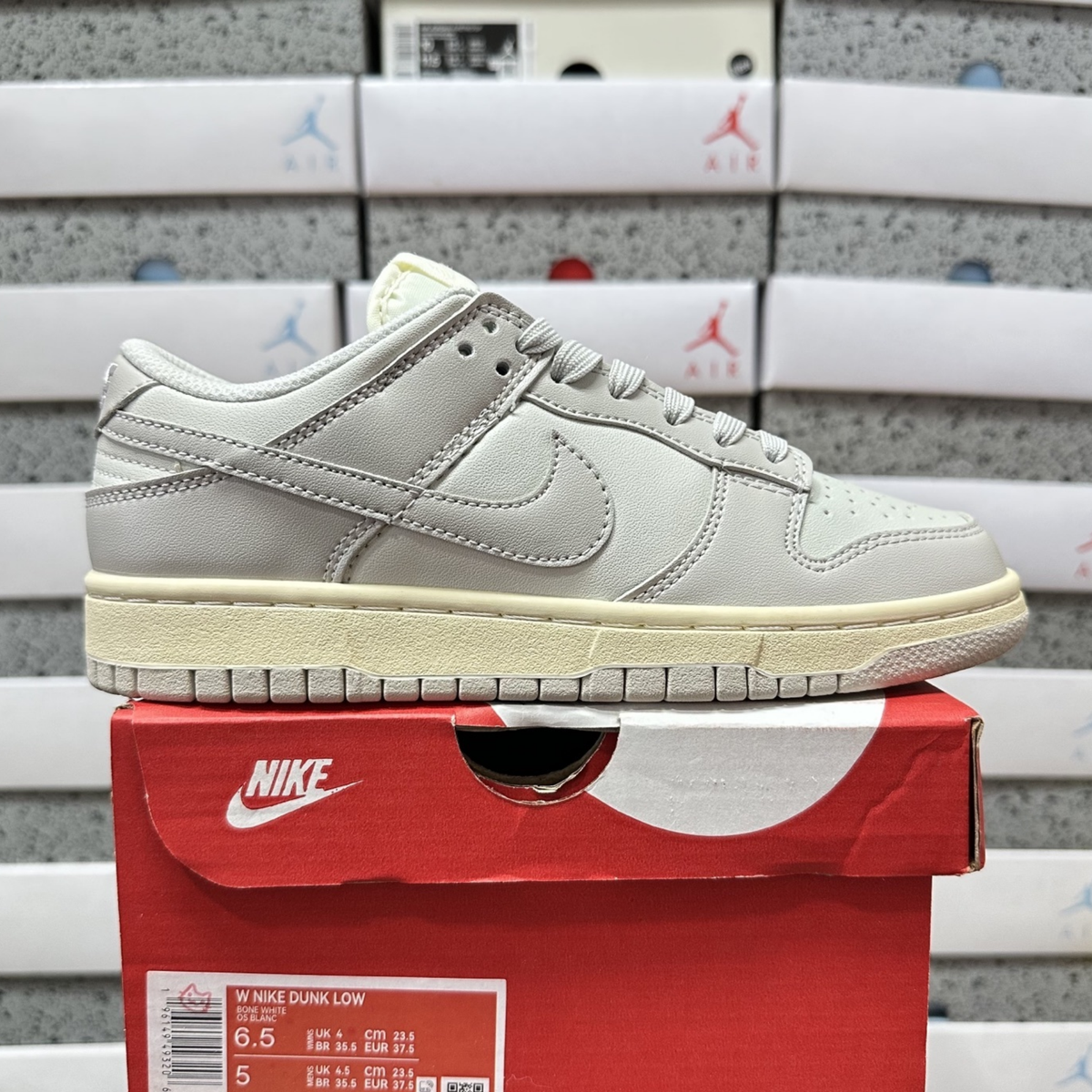 Nike Dunk Low - Light Bone