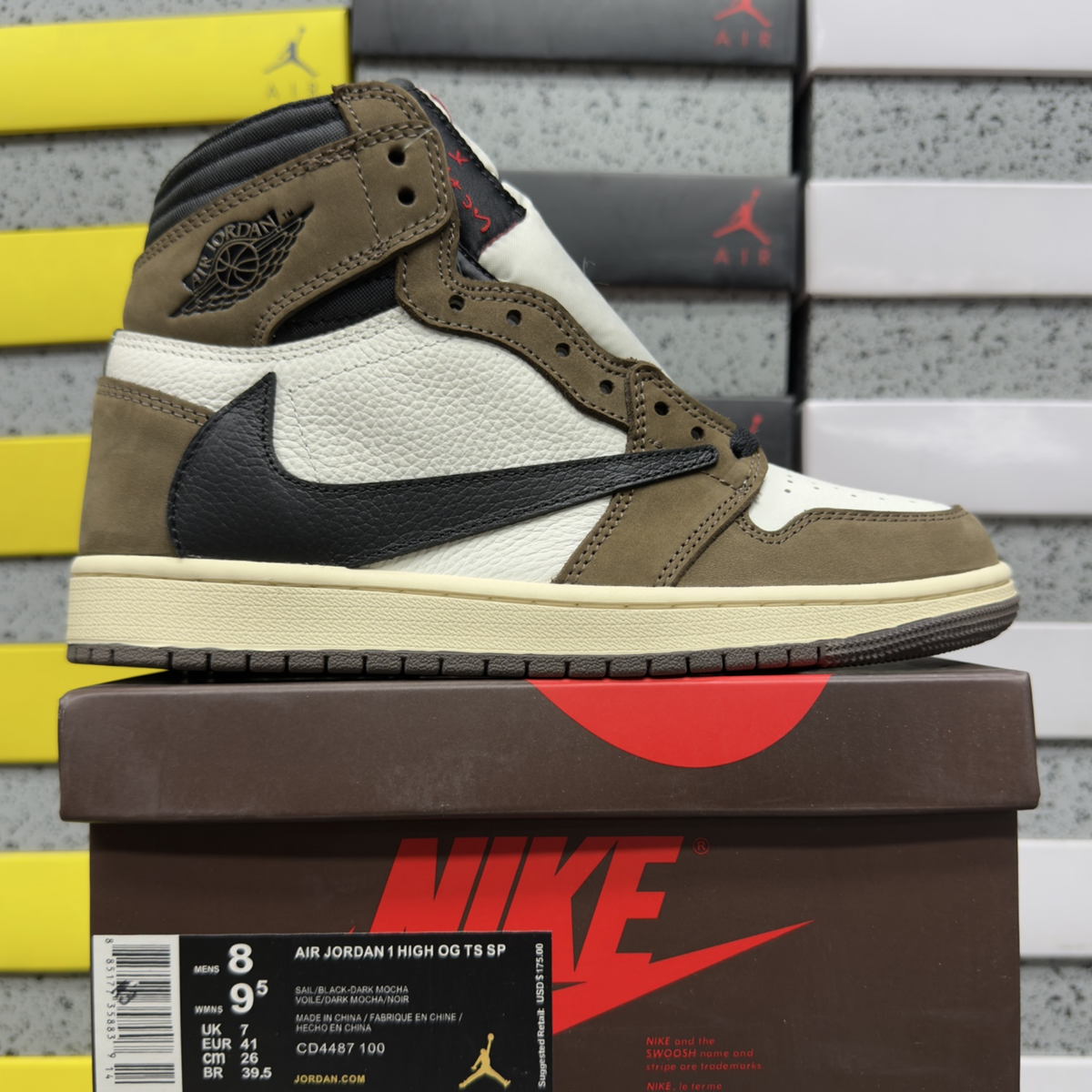 Travis Scott x Air Jordan 1 Retro High OG - Mocha