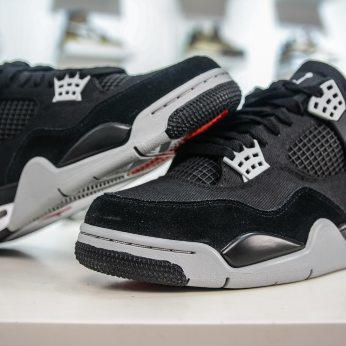 Air Jordan 4 Retro SE - Black Canvas