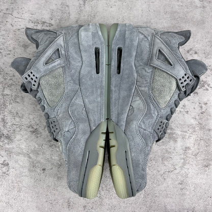 Air Jordan 4 - KAWS Cool Grey