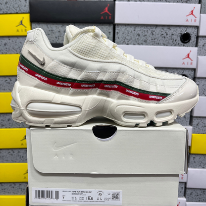 Air Max 95 x Undefeated - White