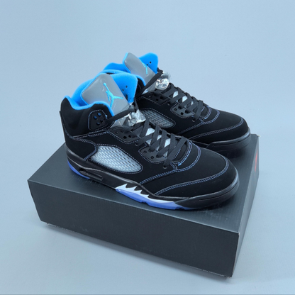 Air Jordan 5 - Black Carolina