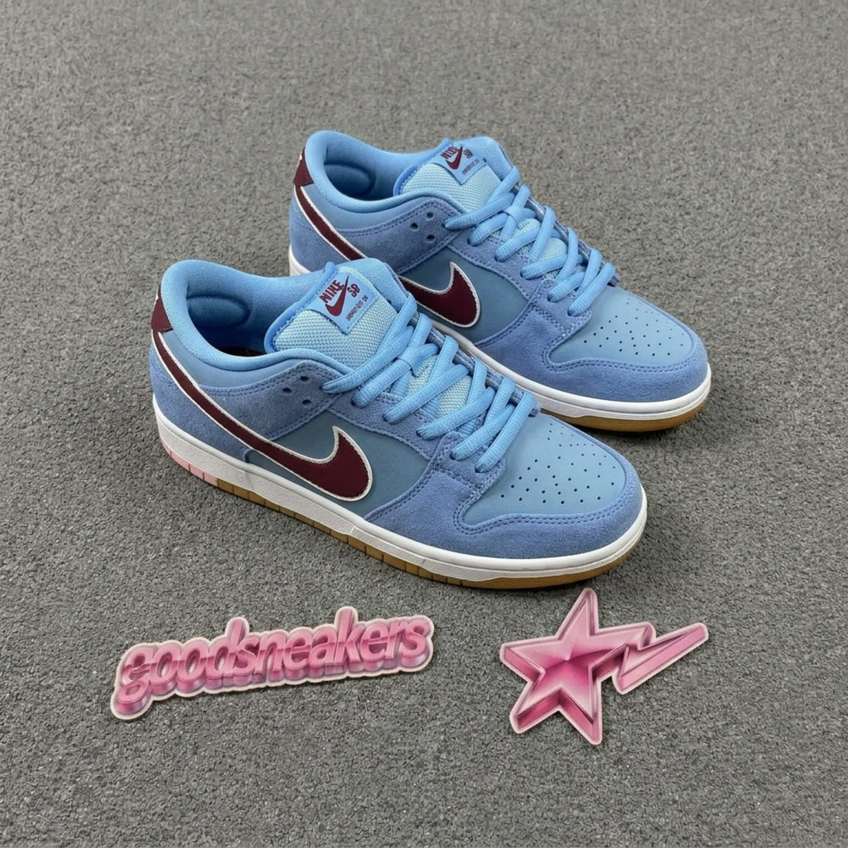 Nike Dunk Low Pro - Philadelphia Phillies