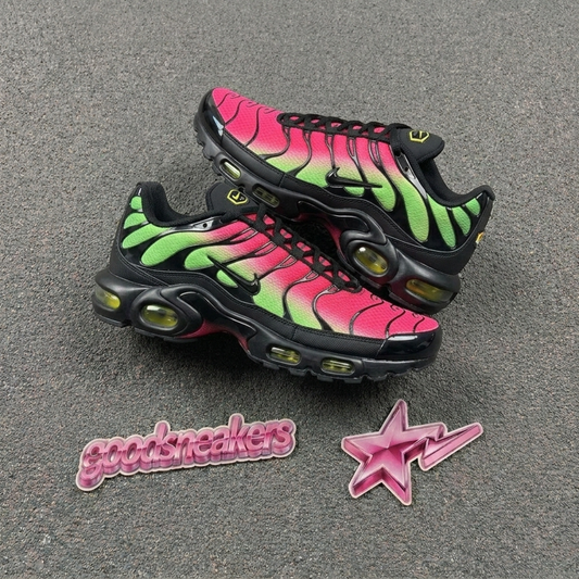 Nike Air Max Plus -  Hyper Pink Volt
