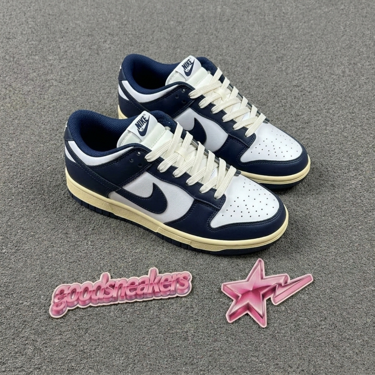 Nike Dunk Low - Vintage Navy
