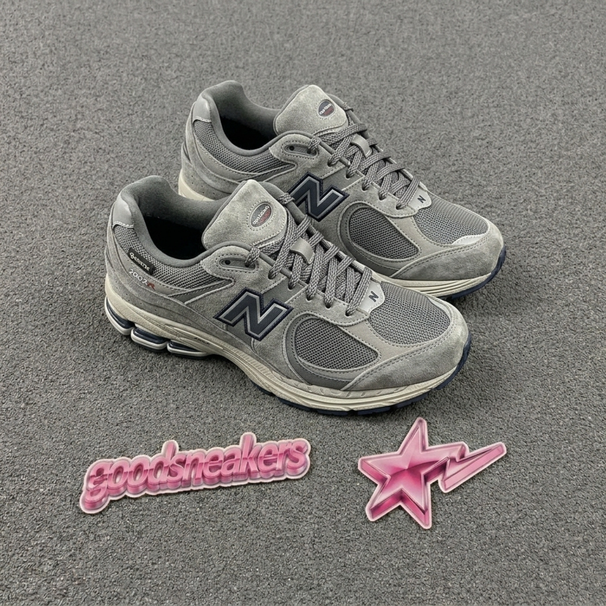 New Balance 2002R - Gore-Tex Castlerock Natural Indigo