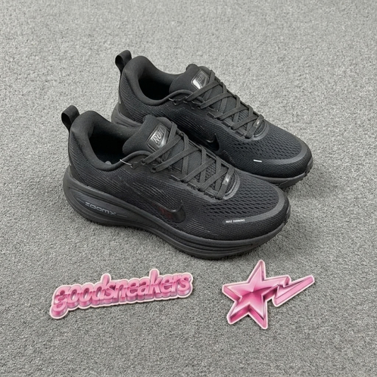 Nike Vomero 18 - Triple Black