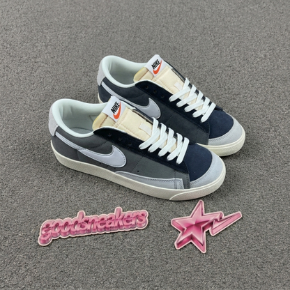 Nike Blazer Low '77 Vintage - Grey Black Suede
