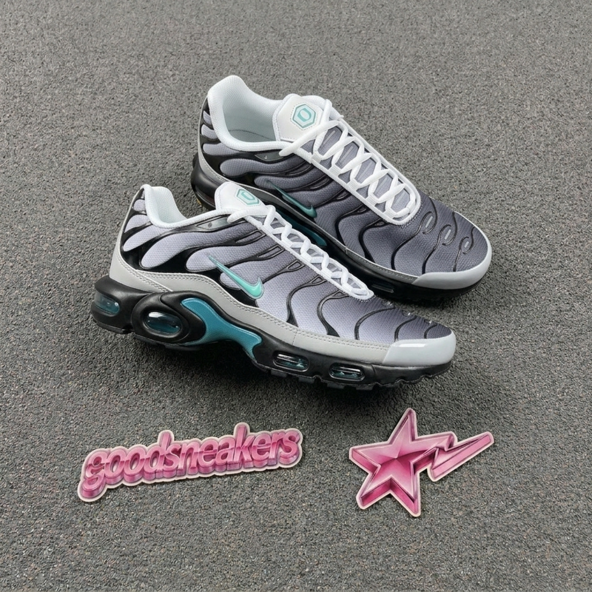 One Block Down x Nike Air Max Plus - Clear Fog
