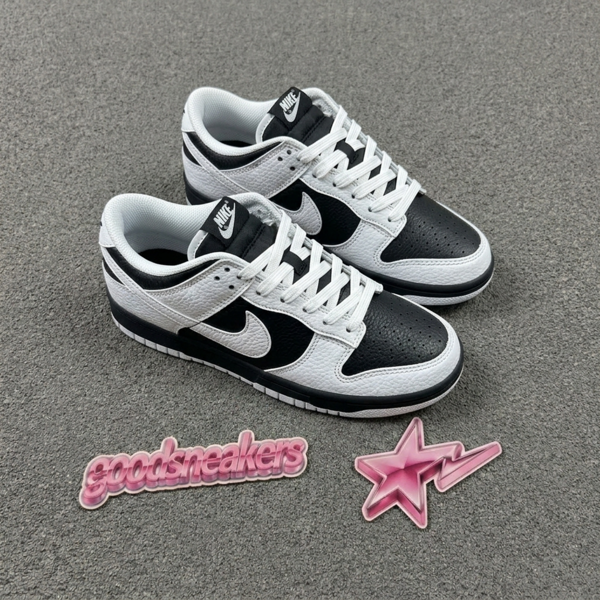 Nike Dunk Low - Reverse Panda