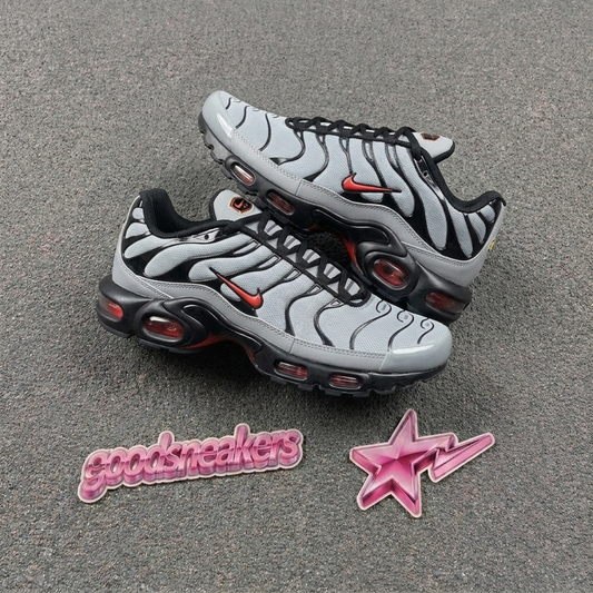 Nike Air Max Plus - Grey Reflective Red