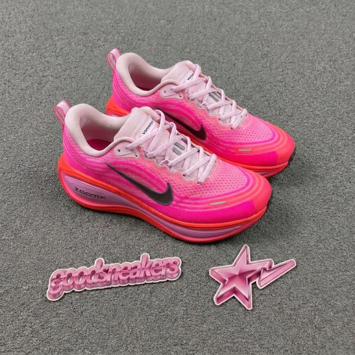 Nike Vomero Plus - Hyper Pink/Black/White