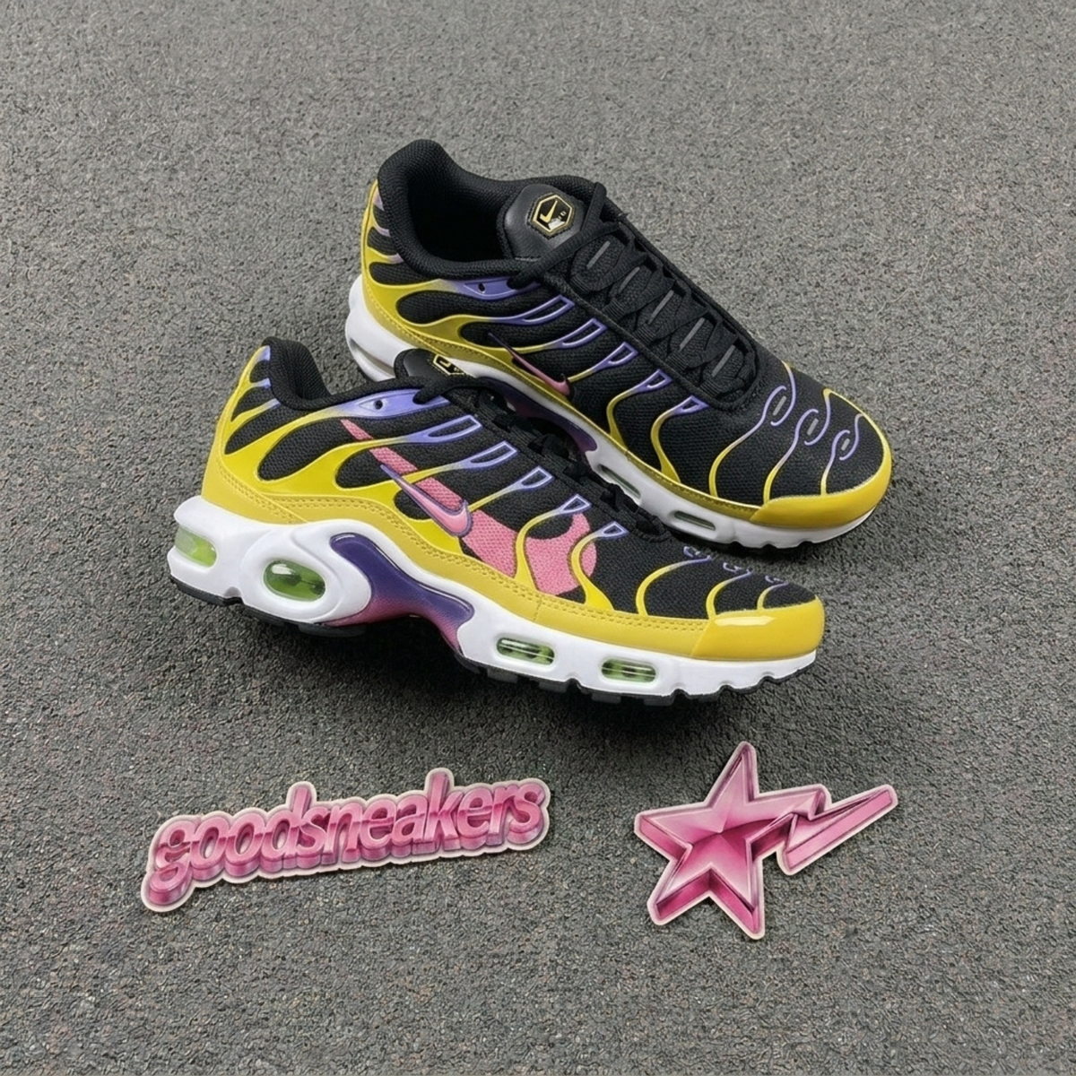 Nike Air Max Plus - Black Multi-Color Yellow Pink