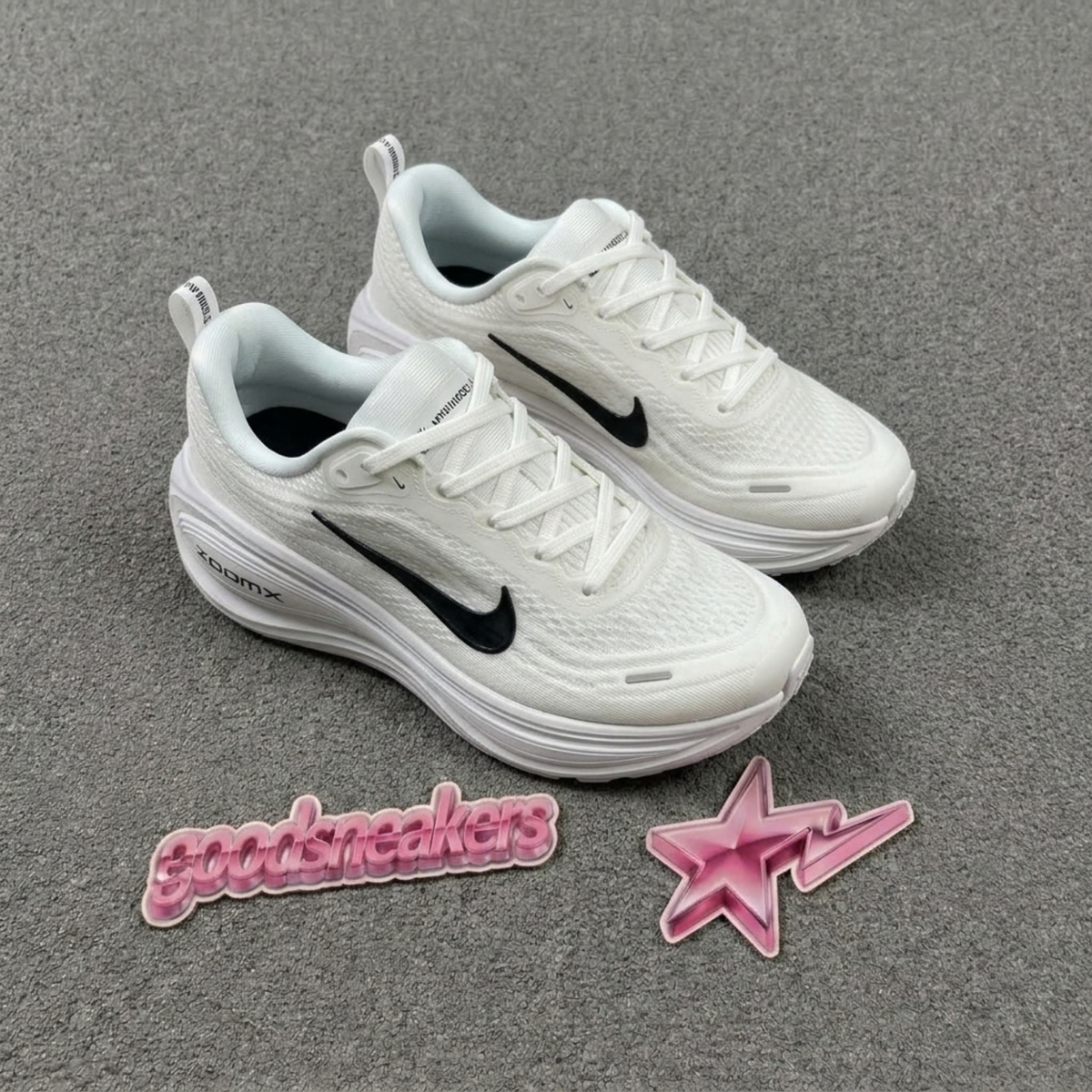 Nike Vomero Plus - White Black
