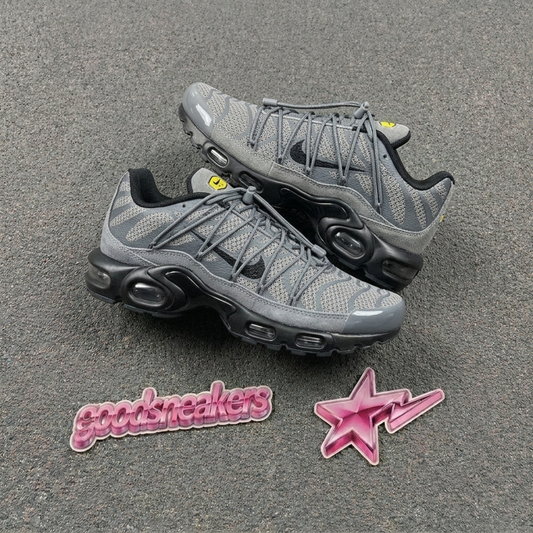 Nike Air Max Plus - Greyscale Toggle Lacing