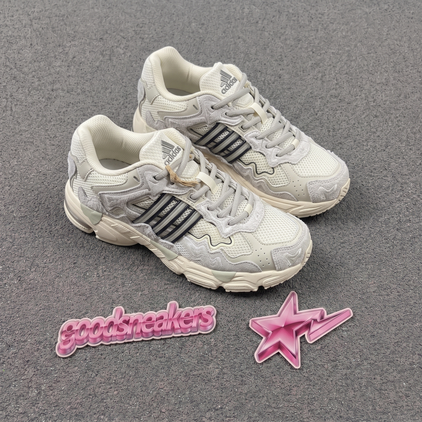 Bad Bunny x Adidas Response CL - Wonder White