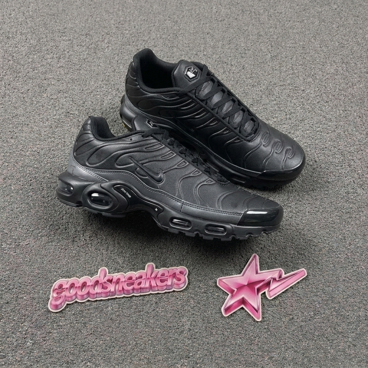 A-COLD-WALL X Nike Air Max Plus - Black