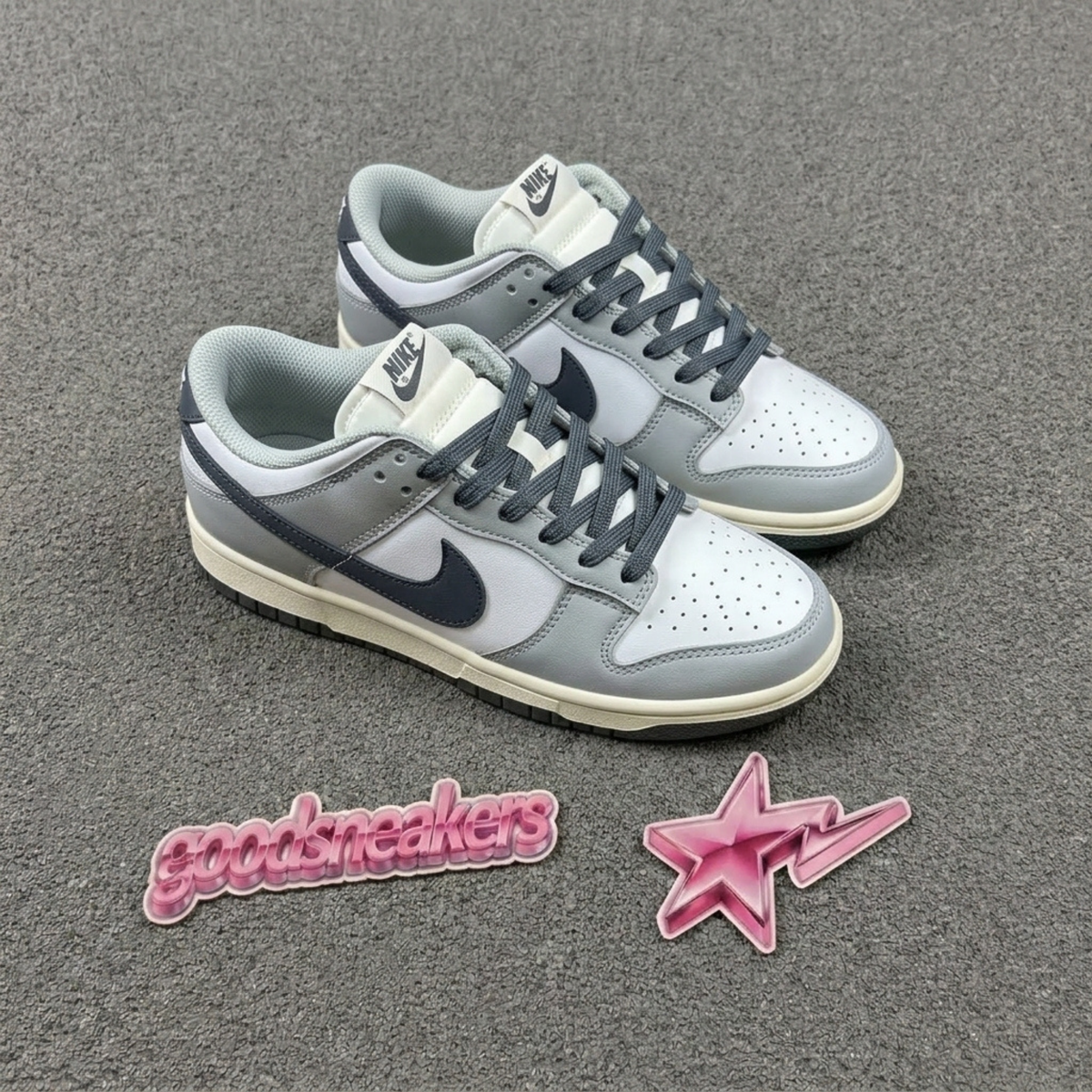 Nike Dunk Low - Light Smoke Grey