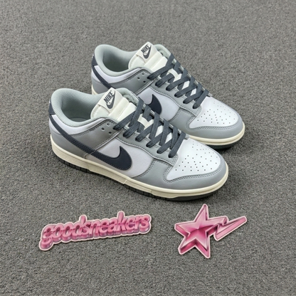 Nike Dunk Low - Light Smoke Grey