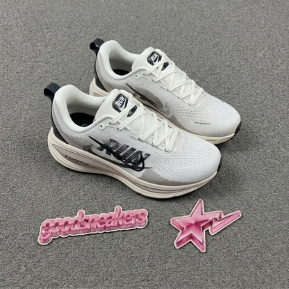 Nike Vomero 18 - Run Pack Summit White