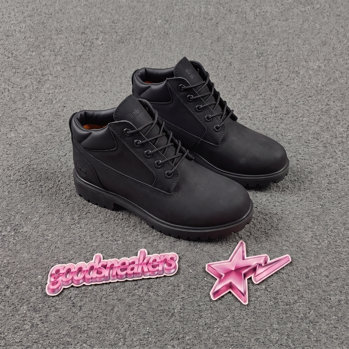 Timberland Heritage Mid Waterproof Chukka Boot - Black