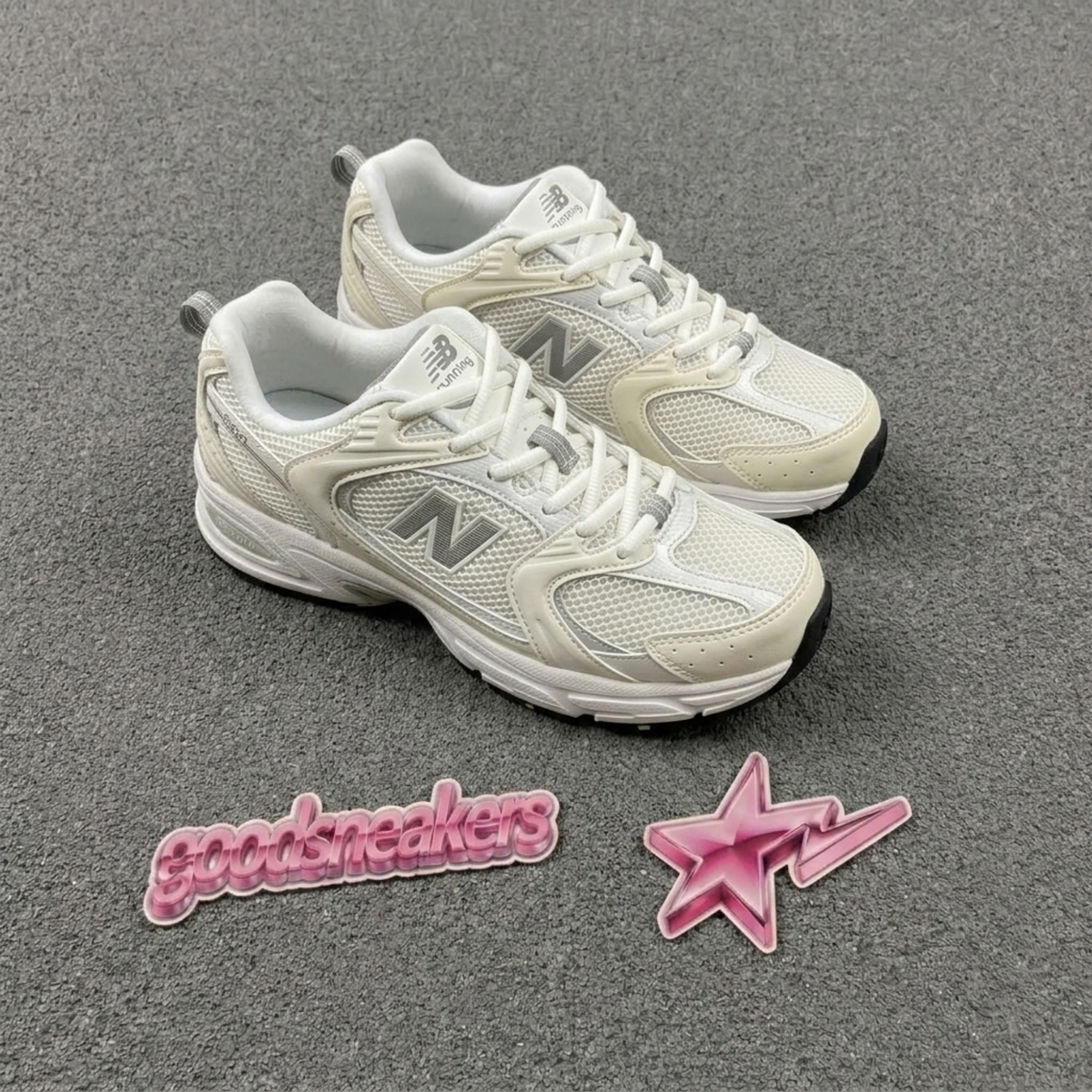 New Balance 530 - White Silver Metallic
