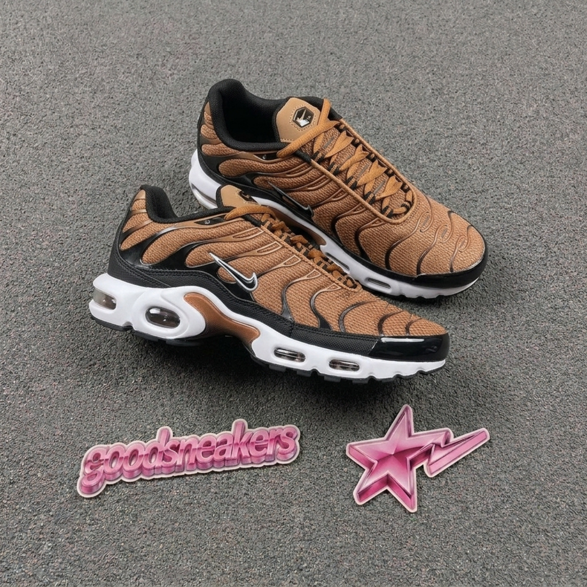 Nike Air Max Plus -  Golden Harvest