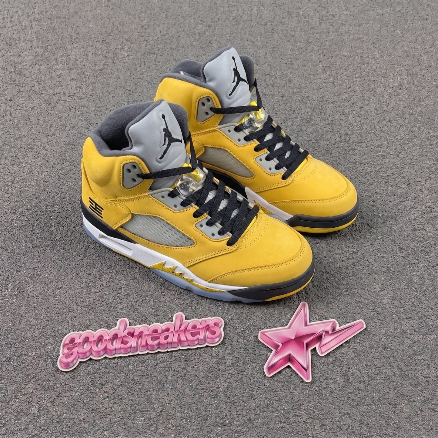 Air Jordan 5 - Michigan