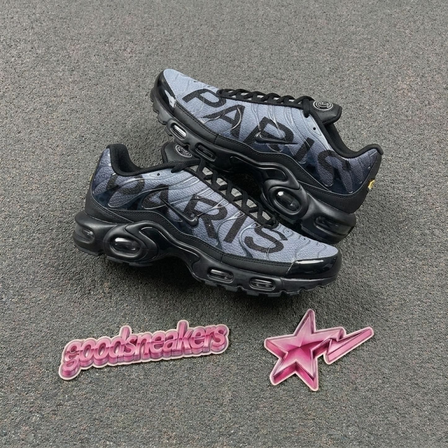 Paris Saint-Germain x Nike Air Max Plus - Black Particle Grey