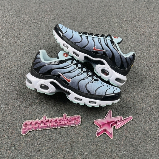 Nike Air Max Plus - Ice Blue Crimson
