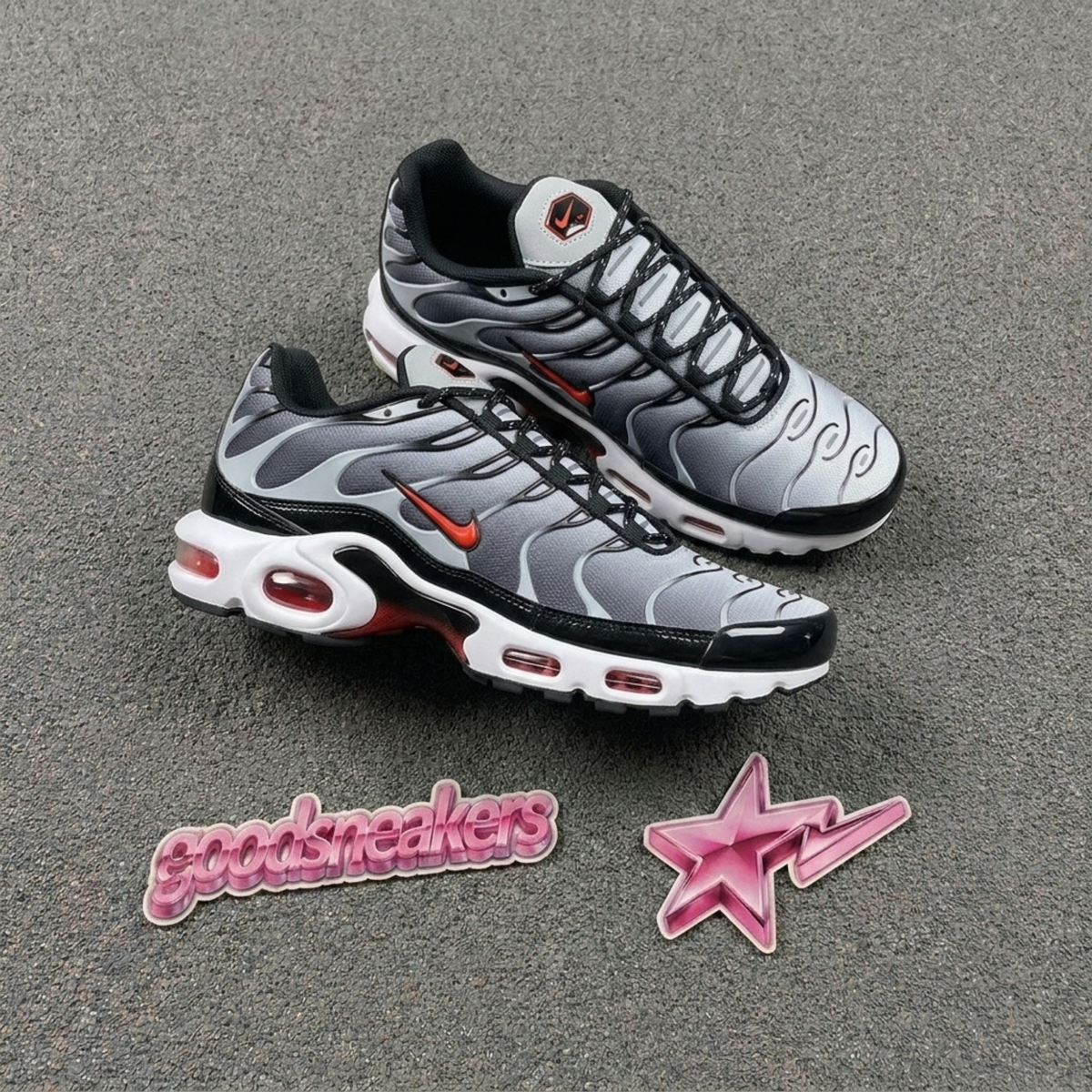Nike Air Max Plus - Grey Red