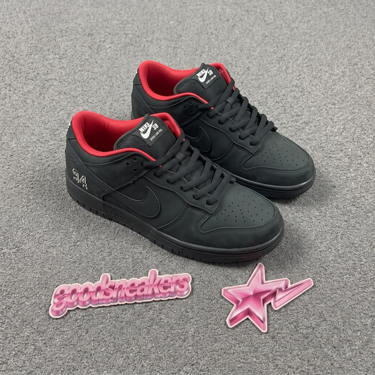 Supreme X Nike Dunk Low 94 - Black